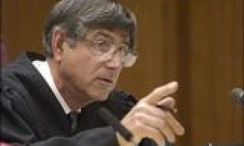 透过手机SMS接法院传票