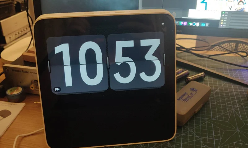 入手红米小爱音箱子8