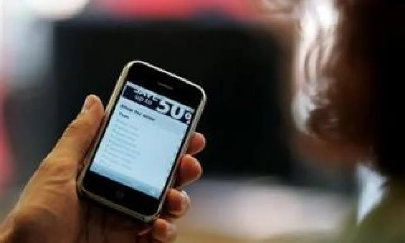 iPhone英国使用者上网与电邮的使用比例最高  